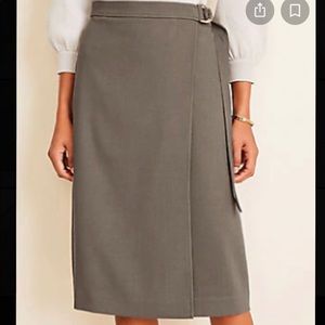 Ann Taylor olive green wrap skirt - NWOT